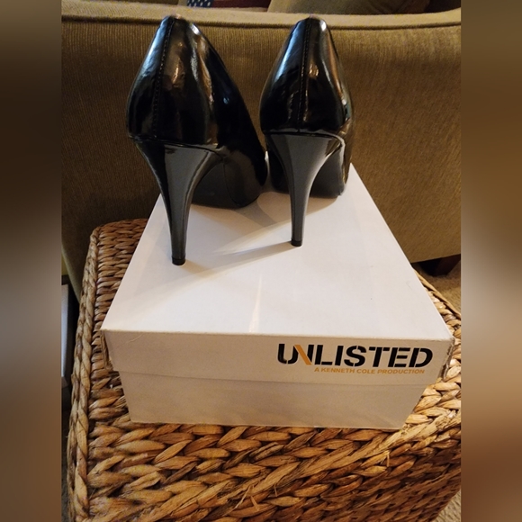 Women's size 9 black heels - Picture 2 of 5